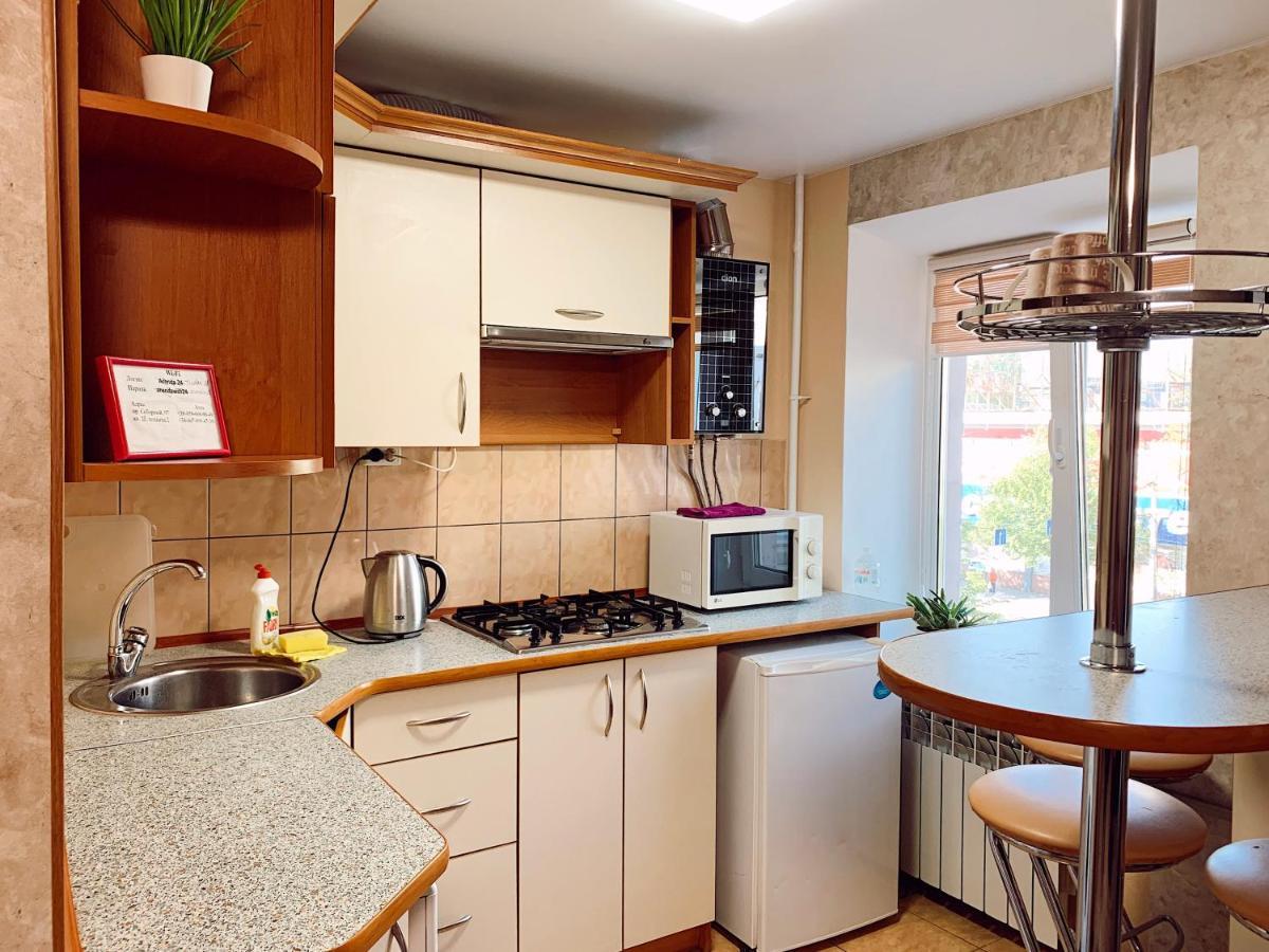 Apartment - Sobornyi Prospekt 97 Zaporizhia Bagian luar foto