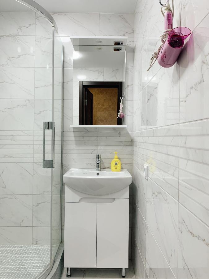 Apartment - Sobornyi Prospekt 97 Zaporizhia Bagian luar foto