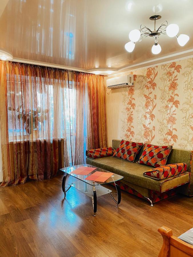 Apartment - Sobornyi Prospekt 97 Zaporizhia Bagian luar foto