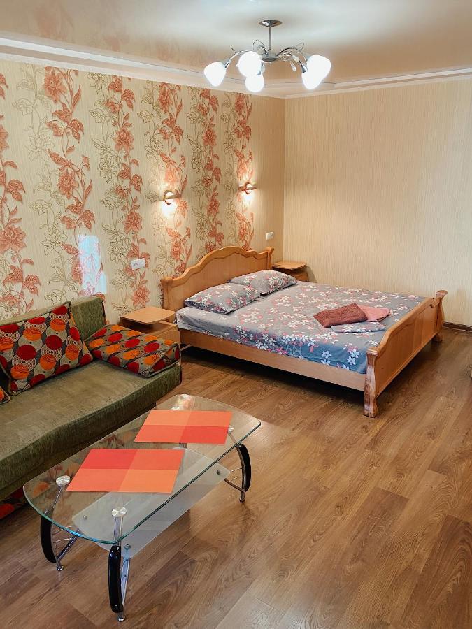 Apartment - Sobornyi Prospekt 97 Zaporizhia Bagian luar foto