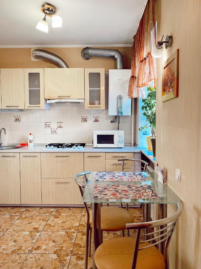 Apartment - Sobornyi Prospekt 97 Zaporizhia Bagian luar foto
