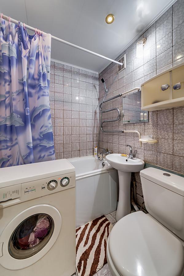 Apartment - Sobornyi Prospekt 97 Zaporizhia Bagian luar foto